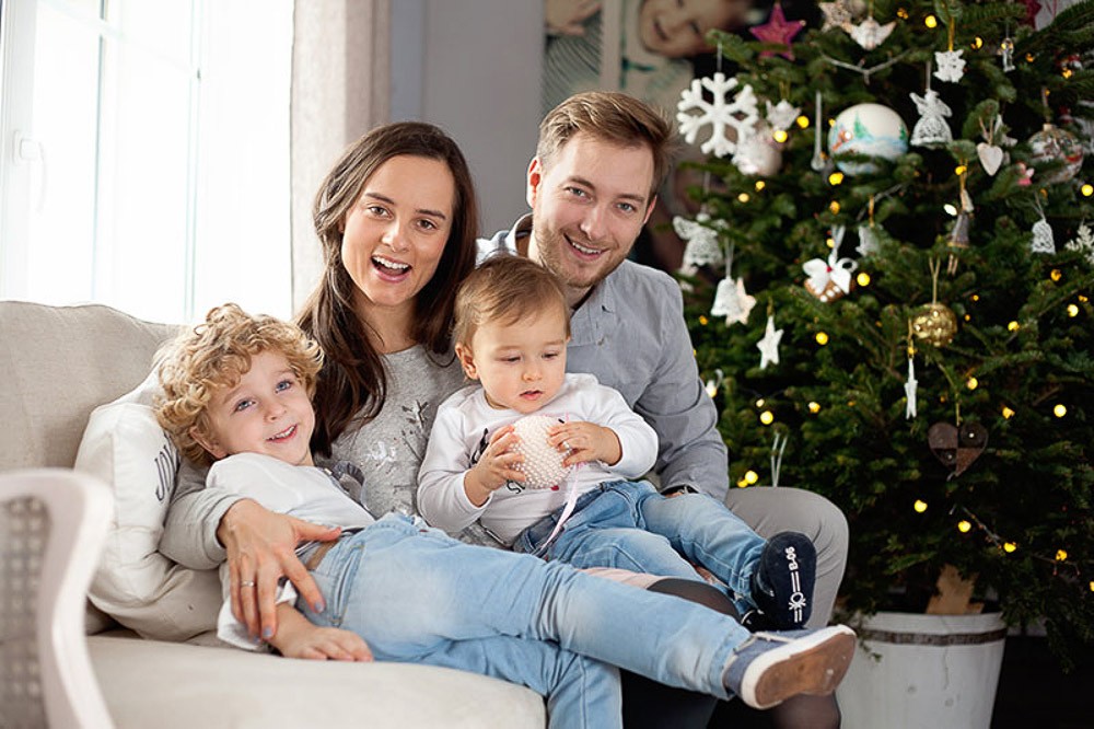 christmas family portraits at home