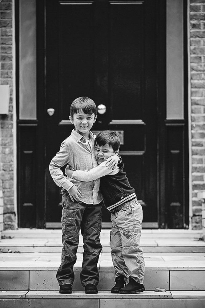 family photoshoot with siblings london