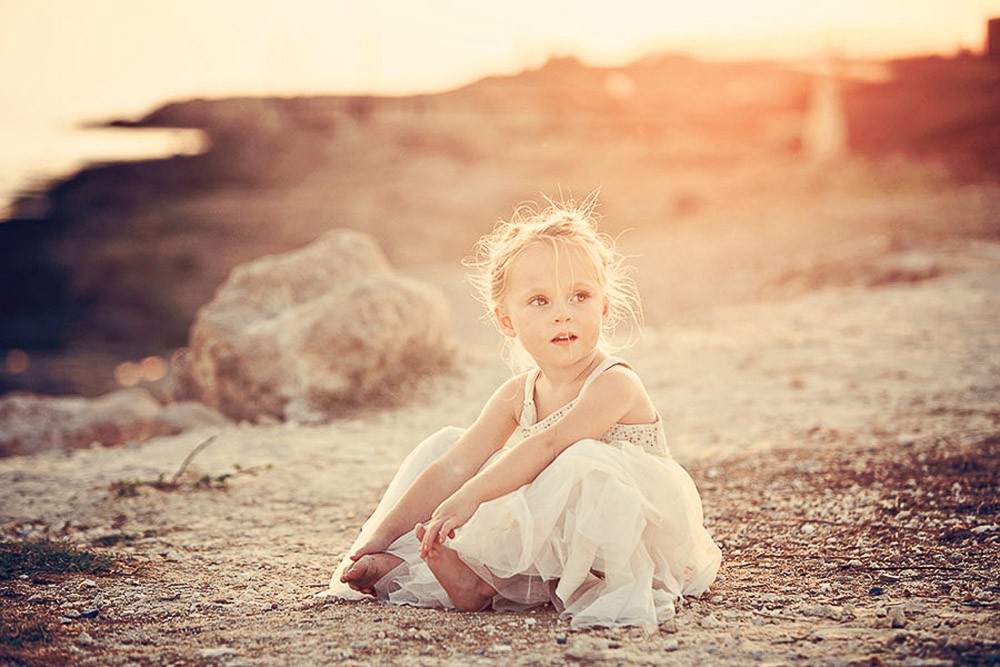 sunset photoshoot with children with professional photographer london