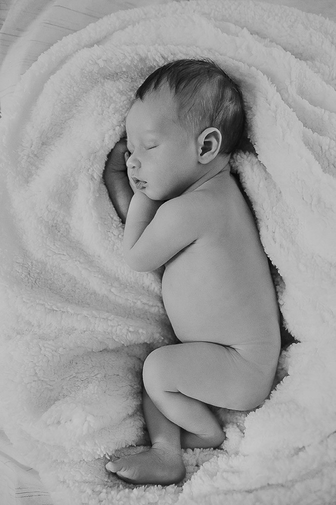 newborn photoshoot with an experienced newborn photographer in London