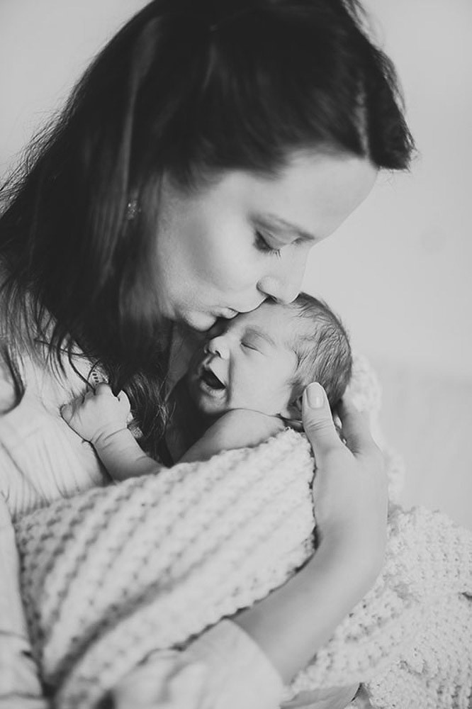professional newborn photography in london in the comfort of your home