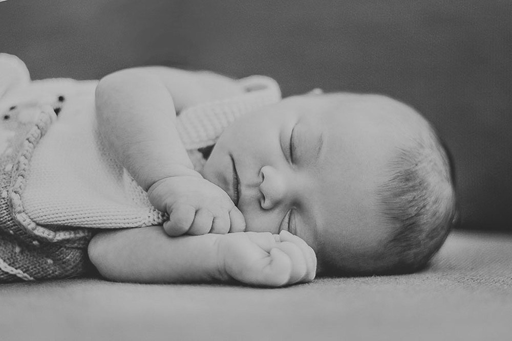 newborn photoshoot at home in london