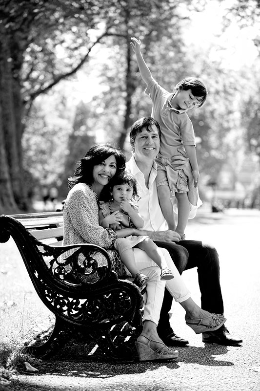 outdoor holiday photoshoot in london hyde park