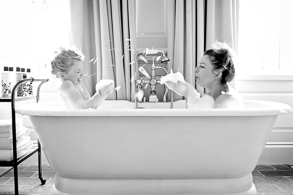 mother and daughter bath photoshoot