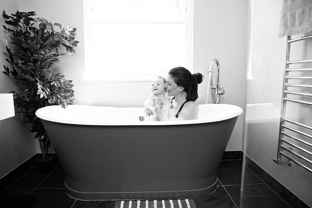 personalised home bath photoshoot